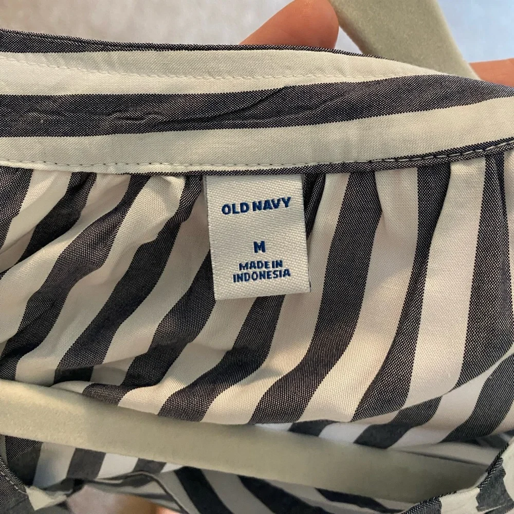 Old Navy | White and Blue Striped Blouse | M - Picture 4 of 4